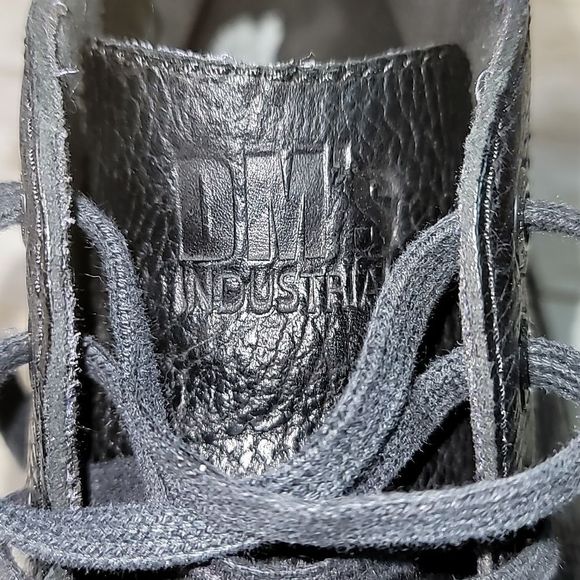 Dr. Martens Industrial SUSSEX Black Leather 3i Chukka Work Boots W9 M8 UK 7 - Picture 7 of 9